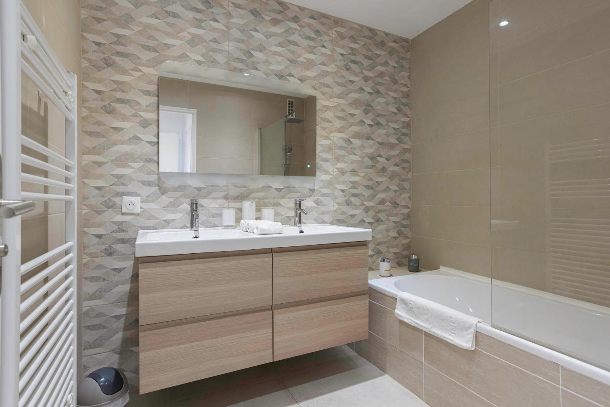 Apartamento "Casa Nonna" - 16 Mn A Pied Du Palais, Parking Prive, Clim, Ascenseur Cannes Exterior foto